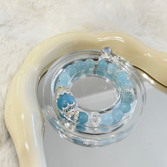 Natural Aquamarine for Boosting Confidence, Calming the Mind, Crystal bracelet - Picture 1 of 7